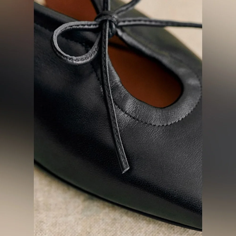 Sézane Philippine Low Mary Janes Smooth Ovine Leather in Smooth Black - Picture 4 of 11